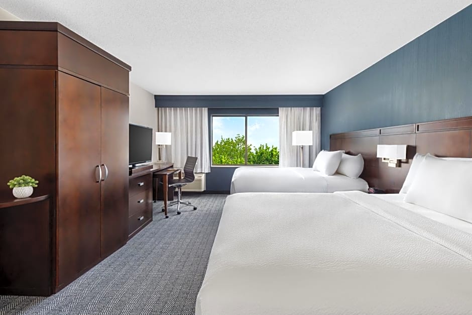 Courtyard by Marriott Manchester-Boston Regional Airport