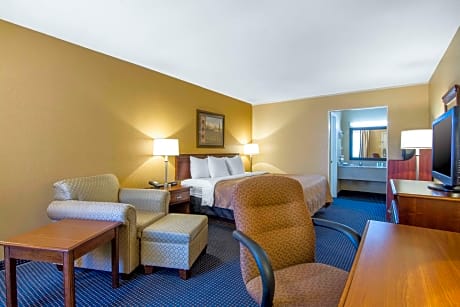 1 King Bed, Nonsmoking