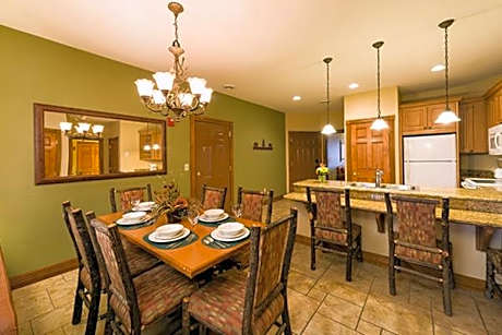 2BR Westgate Resort Sleeps 10 - Smoky Mtn Condo with Free Water Park