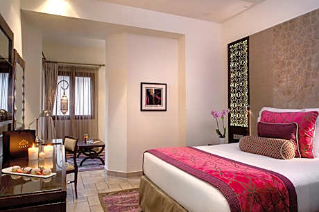 1 Double Premium With Sofa Bed