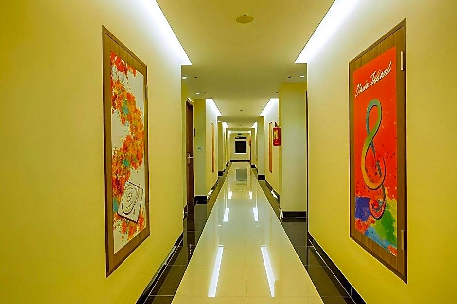 Front One Hotel Purwodadi