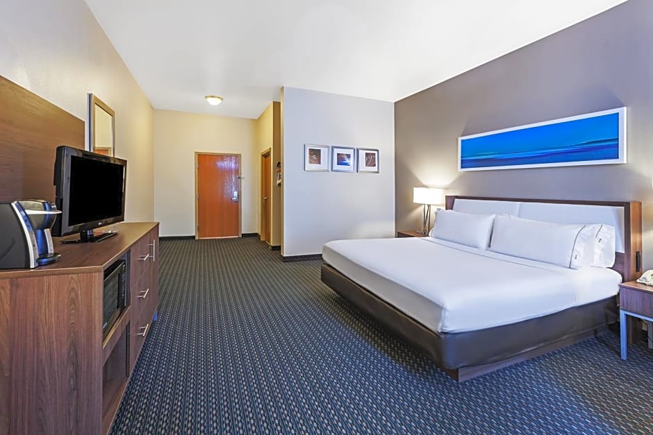 Holiday Inn Express & Suites Pharr