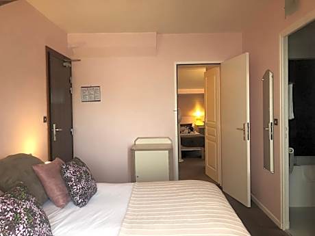 Family Room (4 Adults)