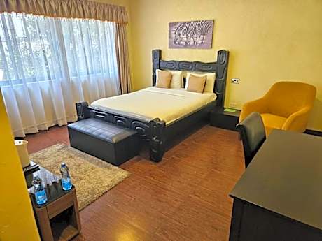 DOUBLE/TWIN ROOM WITH FAN