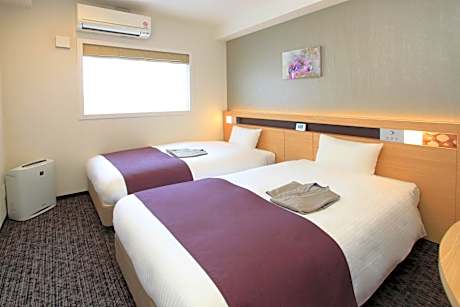 Twin Room - Non-Smoking