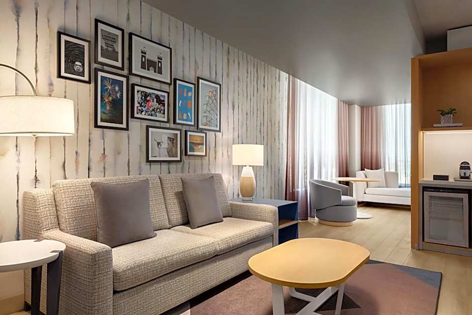 The Viv Hotel, Anaheim, a Tribute Portfolio Hotel