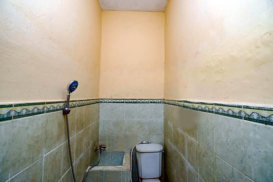 SPOT ON 2011 Hotel Mekar Sari