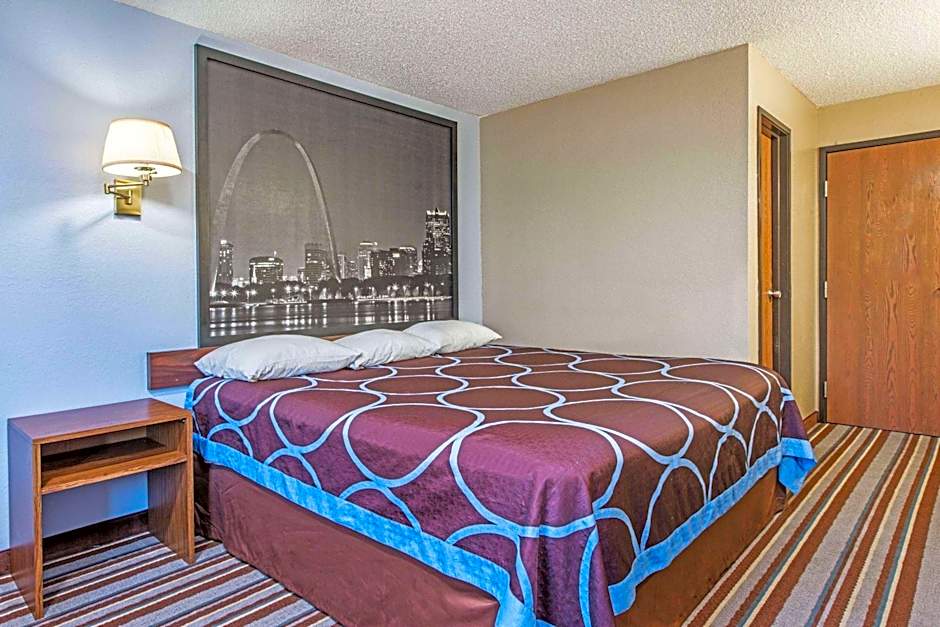 Super 8 by Wyndham Sullivan