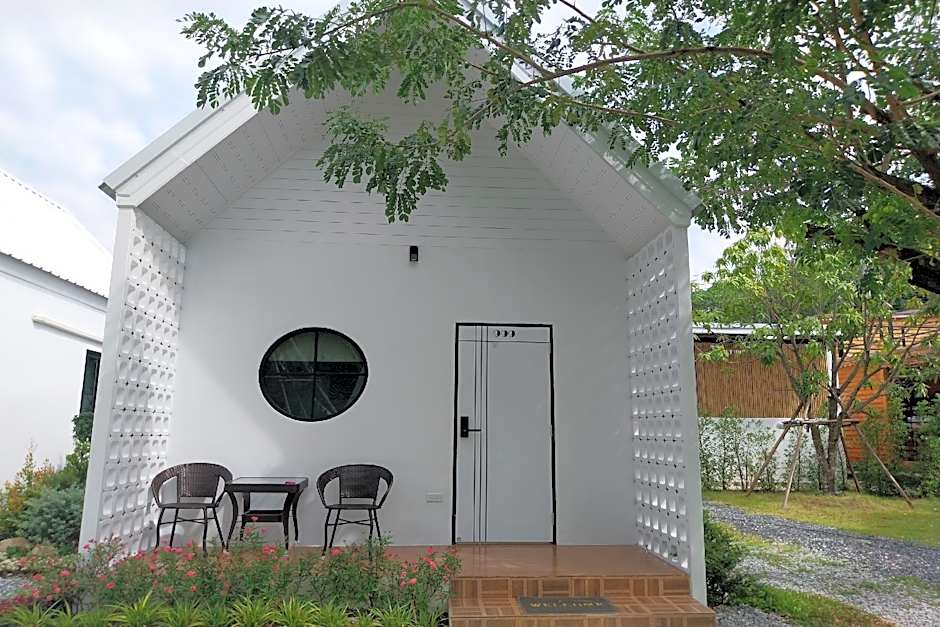 It my life cafe x camp