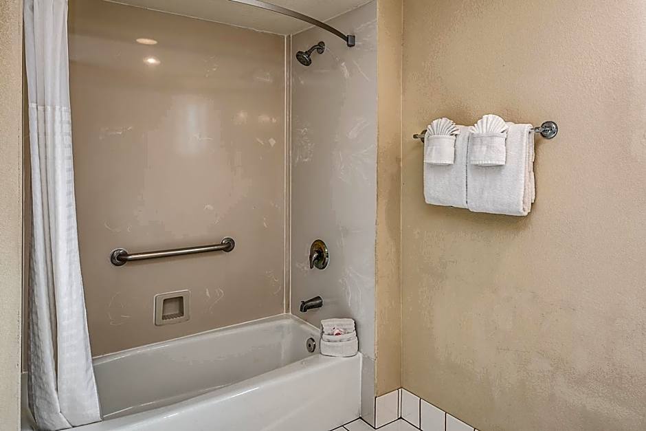 The Inn at 1252 Monterey