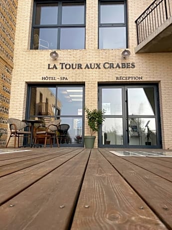 LA TOUR AUX CRABES près de la plage