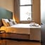 Breda Apartment w Kitchen & Private Bathroom 2p
