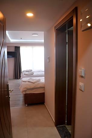 Triple Room with Balcony