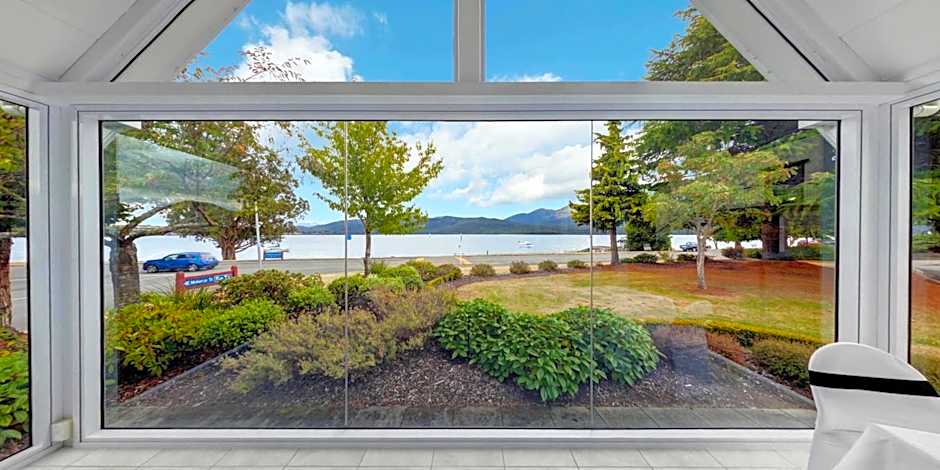 Distinction Te Anau Hotel & Villas