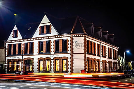 Cardiff Arms Bistro & Hotel