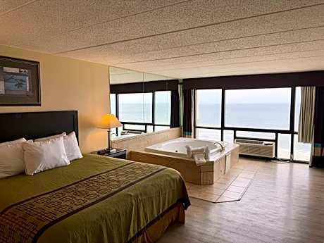 1 King Bed, One-Bedroom, Suite, Oceanfront, Non-Smoking