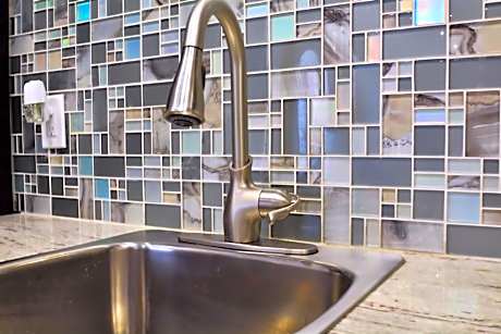 Queen Room - Disability Access