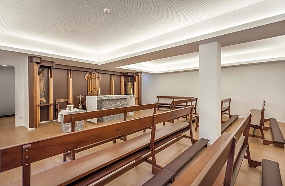 Essence Inn Marianos Hotel