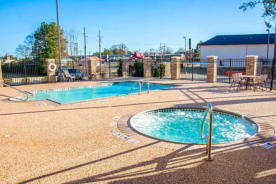 Sleep Inn & Suites Center