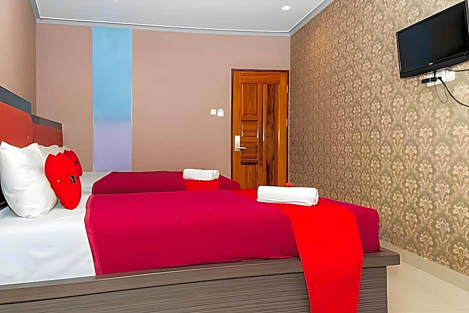 RedDoorz Plus @ Paal 2 Manado