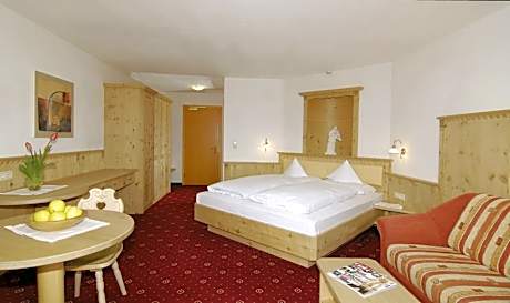 Superior Double Room with Garden View