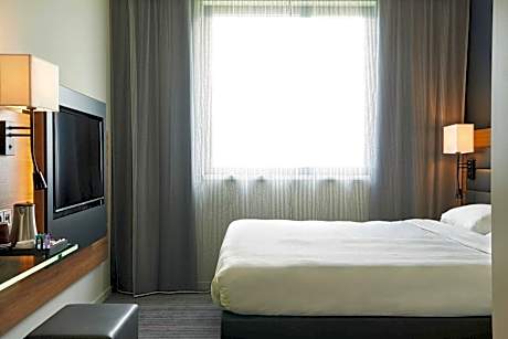 Queen Room with River View