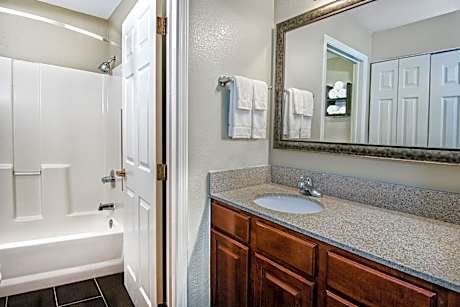 Two-Bedroom King Suite - Non-Smoking