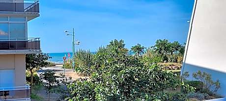 Face estacade, studio 4 personnes vue mer