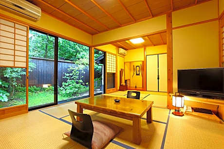 Japanese-Style Room with Open-Air bath- New Building