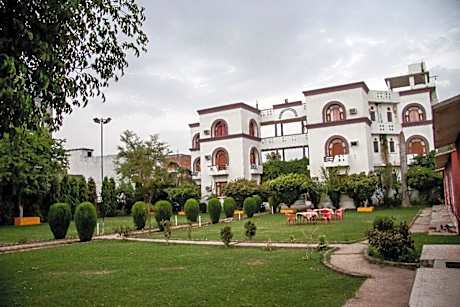 Hotel Sanctuary Resort