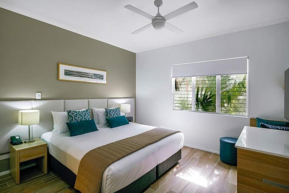 Mantra PortSea Port Douglas