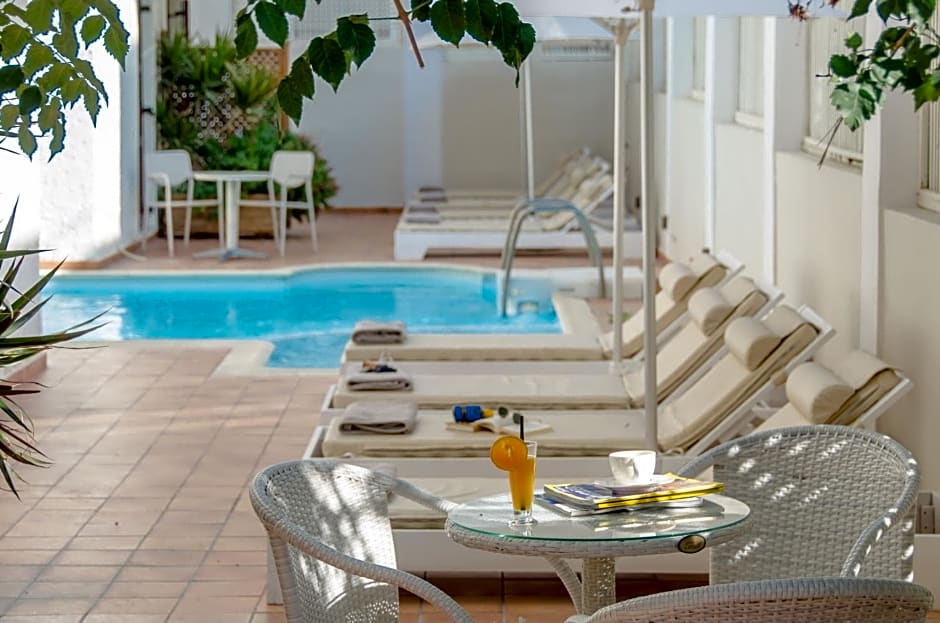 Aeolis Boutique Hotel