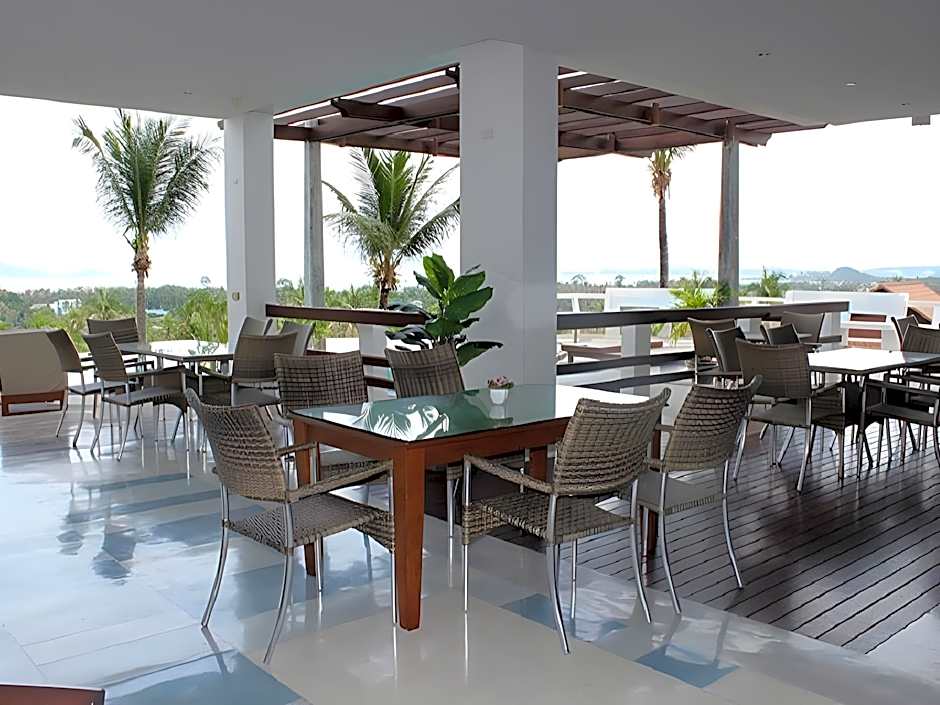 Grand Hill Residence