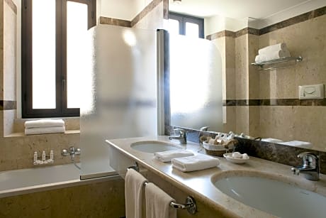 Large Single Room