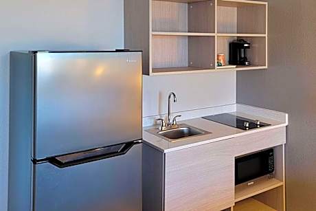 One Room Suite with 2 Double Beds - Non Smoking