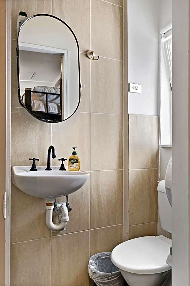 AZZURRO POD HOTEL - Central Sydney