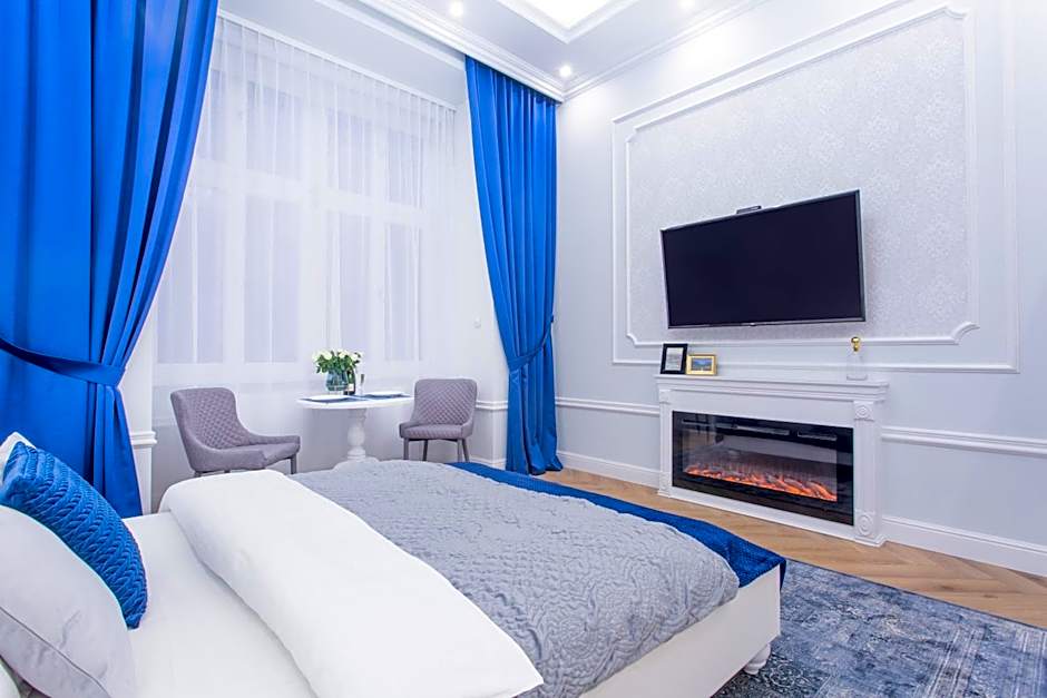 Main Square Apartments