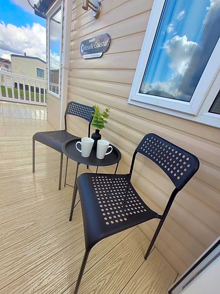 Golden Palm Getaway's PG143