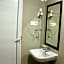 CREW EXPRESS Hotel