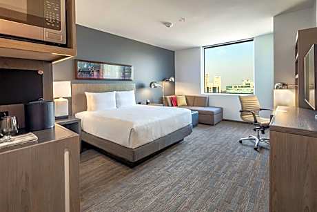 King Room with Roll-In Shower - Disability Access