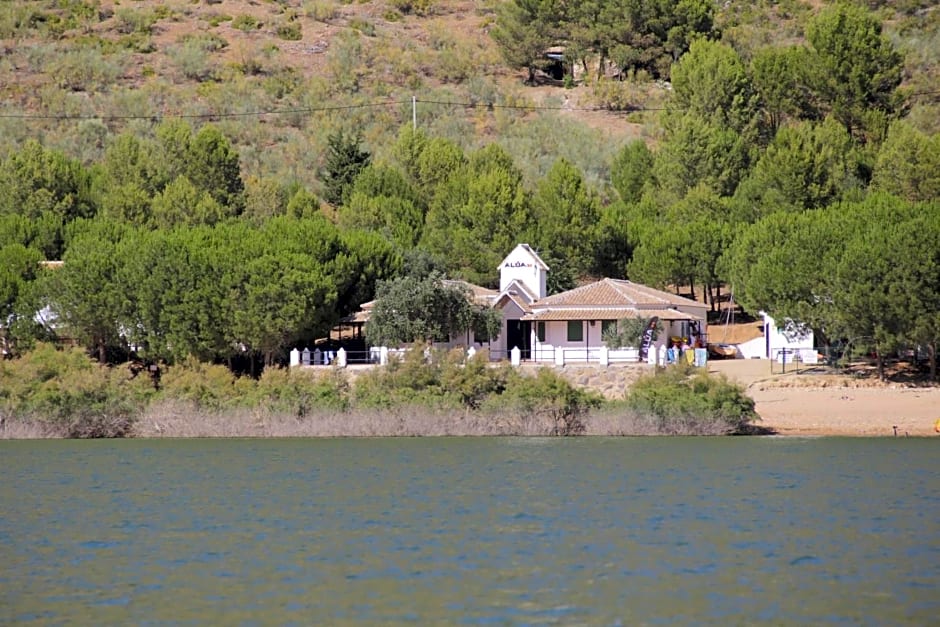 CENTRO DE OCIO AL¿ Casa Rural Izn¿r Lago de Andaluc