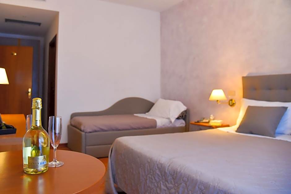 Hotel Crystal