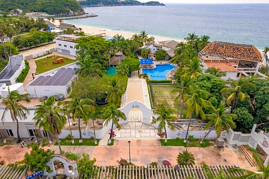 Hotel Castillo Huatulco & Beach Club