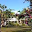 Lava Tree Tropic Inn
