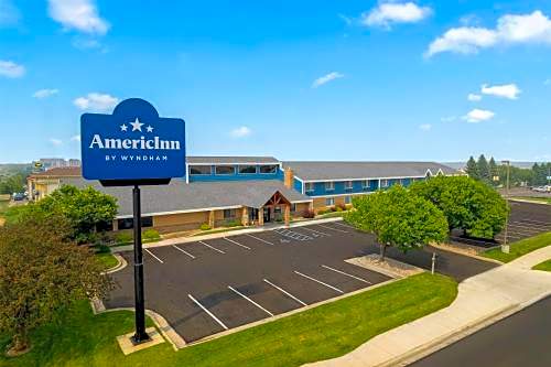 AmericInn by Wyndham Bismarck
