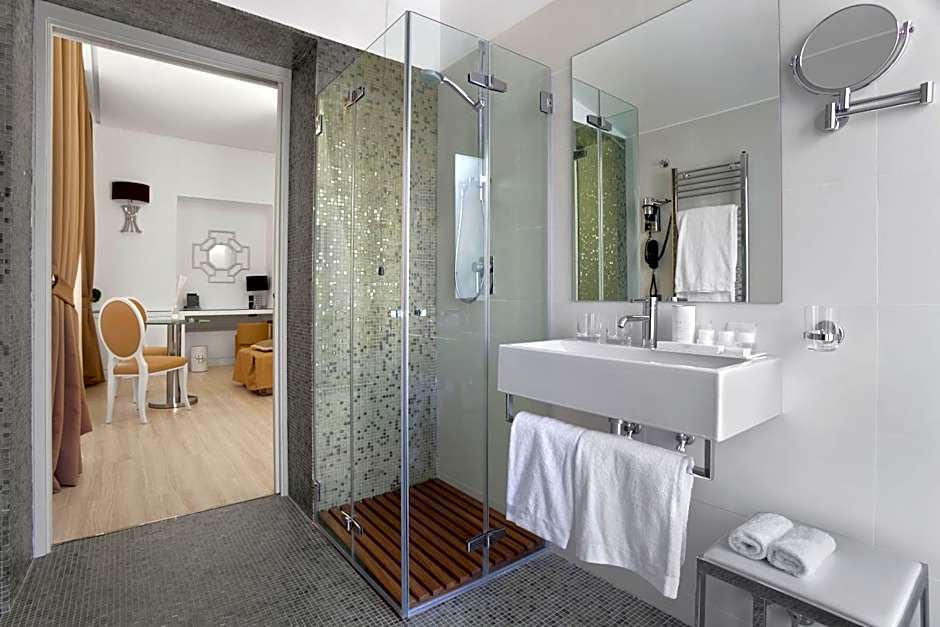 Photo 1 of 1 of Junior Suite