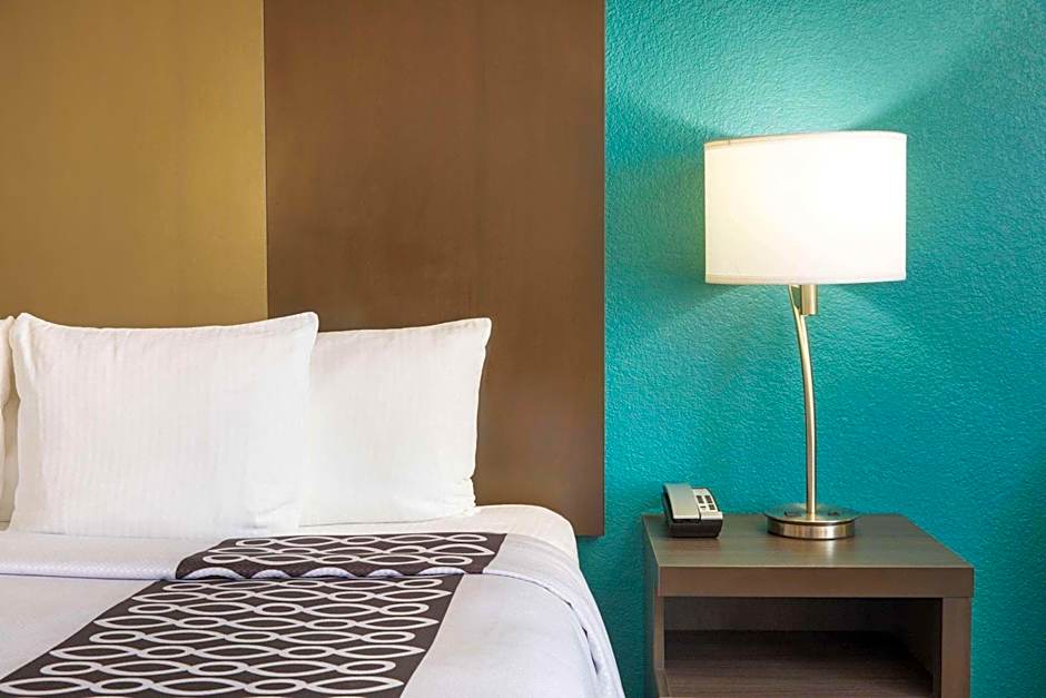 La Quinta Inn & Suites by Wyndham Atlanta Airport North