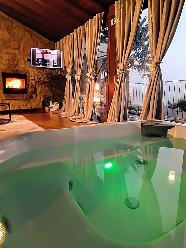 Casa Favo de Mel - Jacuzzi Privado & Lareira - Piscina