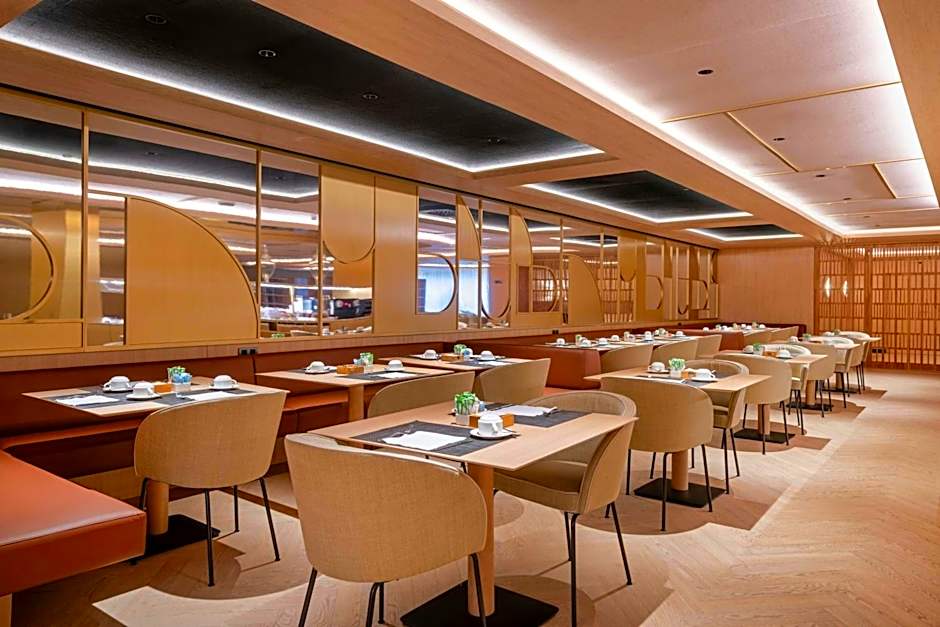 AC Hotel by Marriott Atocha