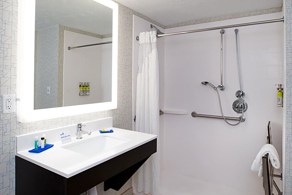 Holiday Inn Express Cincinnati West By IHG